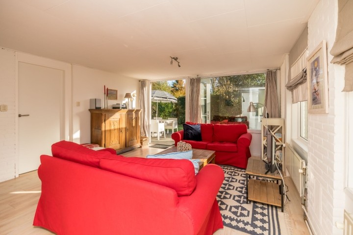 Wohnzimmer mit gemütlicher Sitzecke