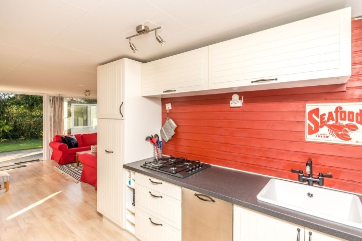 Die neue, offene Küche mit Geschirrspüler