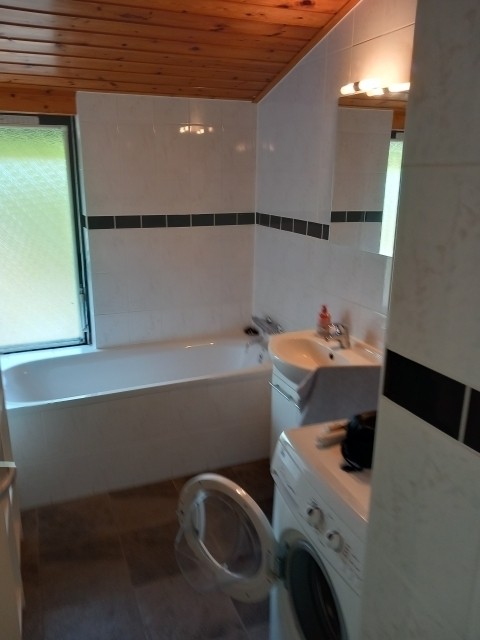 2 Bad mit Waschmaschine