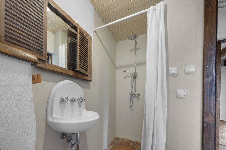 Dusche im Erdgeschoss