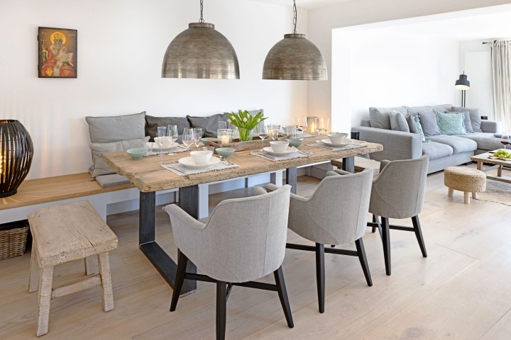 Essbereich mit Kamin