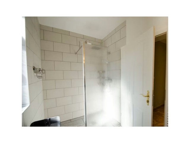 Ebenerdige Regendusche