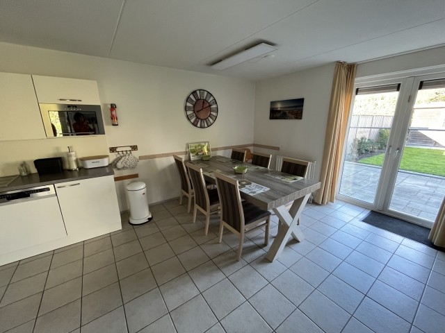 Grosser Esstisch 2,20 x 100 cm  