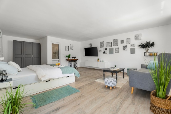 Schlafzimmer Nr. 4 mit einem Kingsize-Bett (180 cm x 200 cm) und eigenem Badezimmer