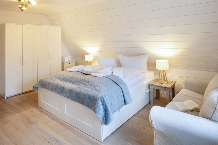 Schlafzimmer eins im OG mit Bad en Suite