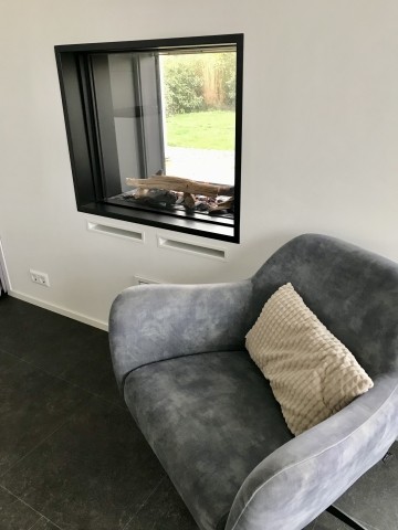 Ein Gaskamin für gemütliche Stunden drinnen 