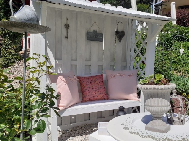 Philosophenbank am Gartenteich