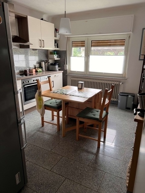 Küche mit Essbereich