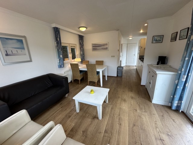 Die Küche und der Wohn-und Essbereich sind offen gestaltet