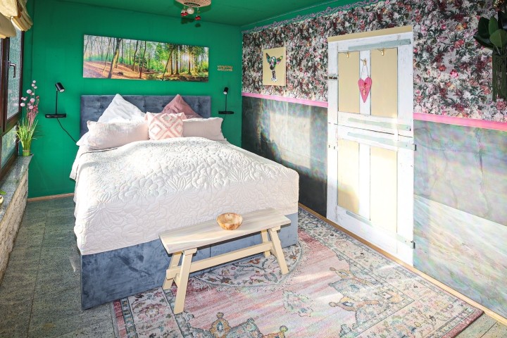 Boxspringbett 1,60m x 2,oom. Klimatisiert.