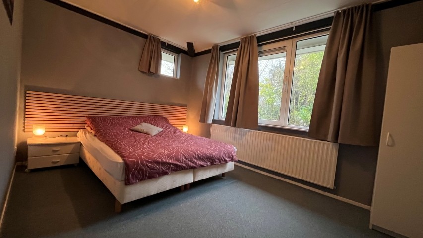 Schlafzimmer B