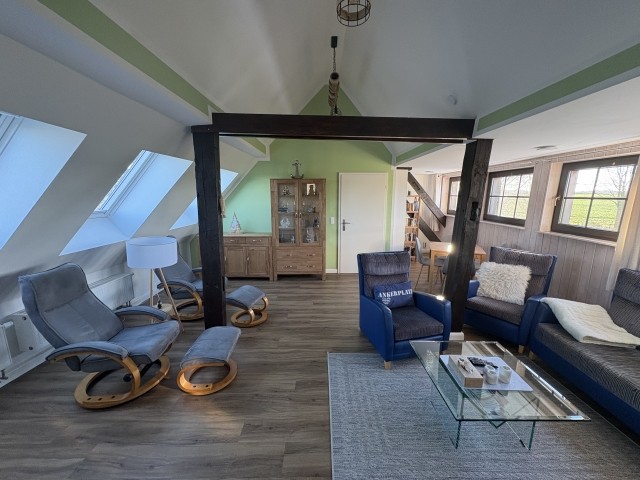 Wohnzimmer, hohe Decke