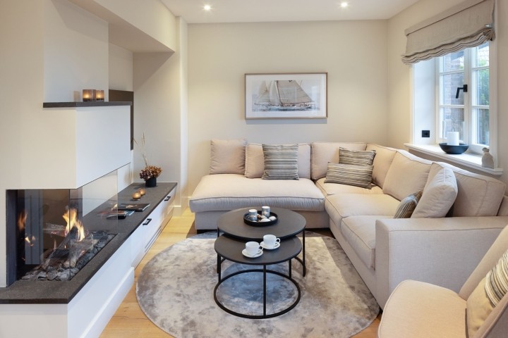 Wohnzimmer mit Kamin