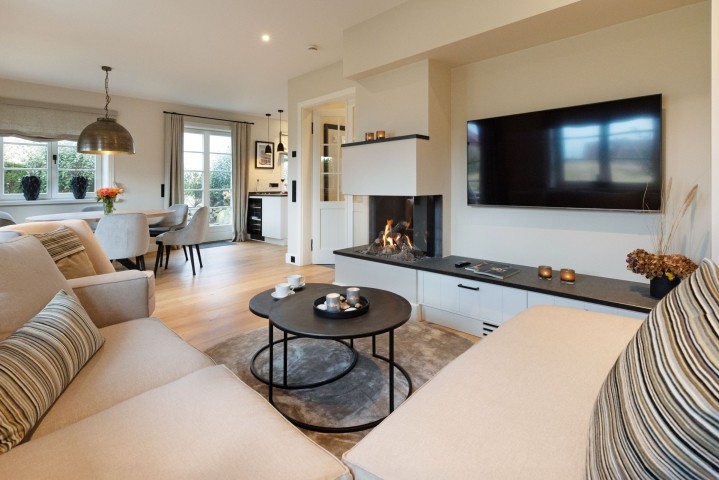 Wohnzimmer mit Kamin