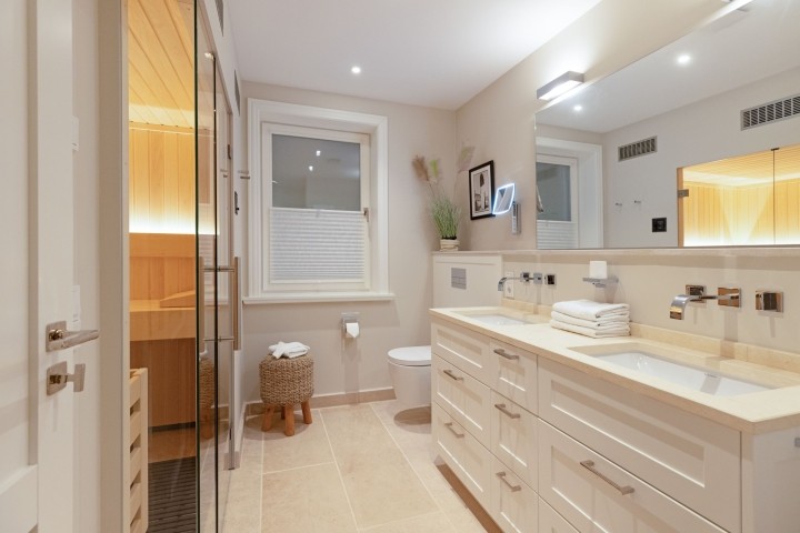 Badezimmer zwei im UG mit Sauna