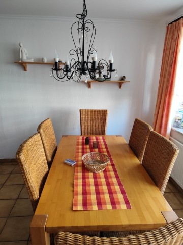 Essbereich im mediterranen Stil für bis zu 6 Personen