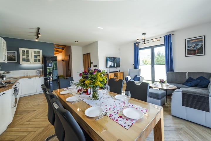 Küche mit Essbereich