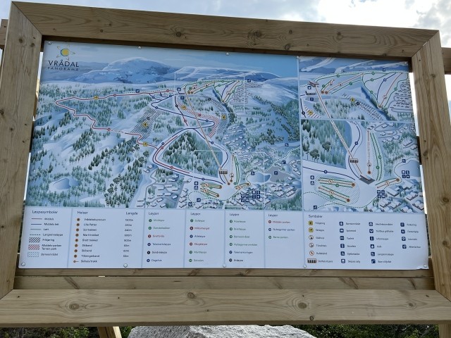 Viele Loipen für Abfahrt und Langlauf