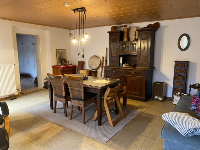 Essbereich mit Zugang zum Schlafzimmer 1 und dem Wintergarten.