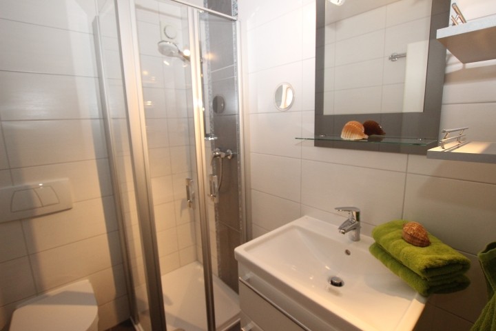 Schnuckeliges Bad, perfekt zwischen Wohnzimmer und Schlafzimmer