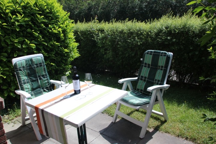 Die Terrasse - perfekt zur sonnigen Südseite