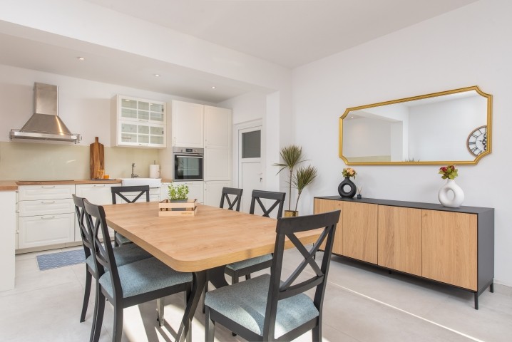 Küche mit Essbereich