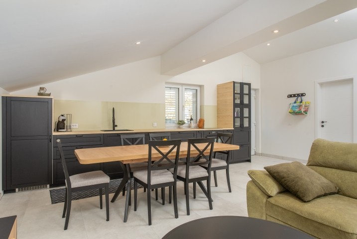 Küche mit Essbereich