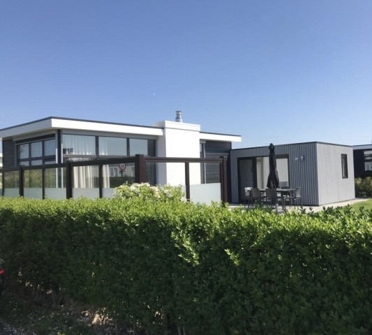 Ocean Lodge Ansicht von der Straße/ Parkplatz