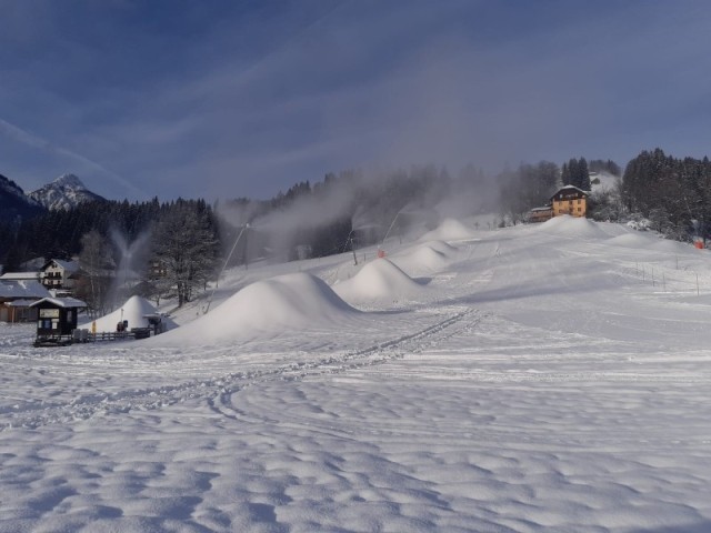 Kinder Skipiste im Ort