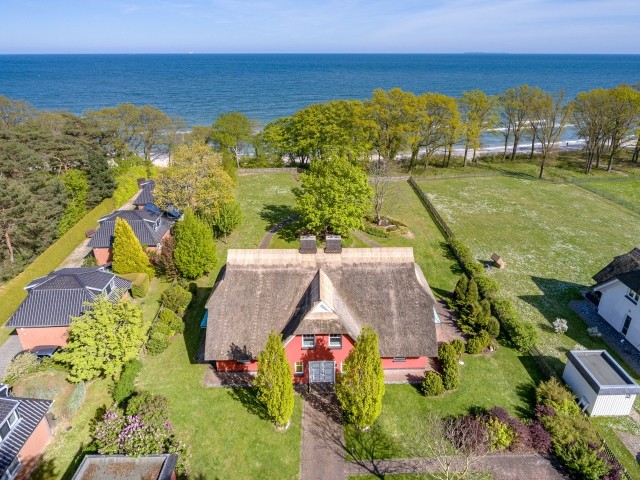 Reethaus "StrandZeit" in Lobbe