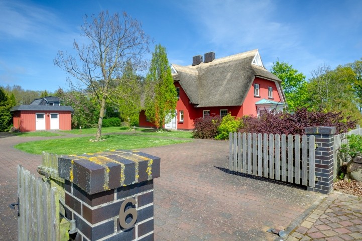 Reethaus "StrandZeit" in Lobbe