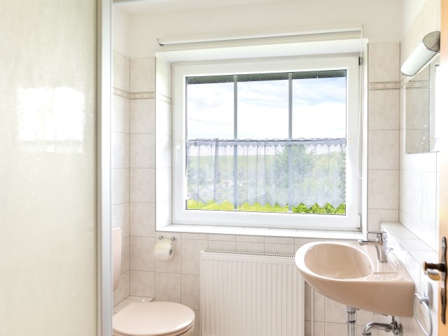 Duschbad mit WC im EG und OG