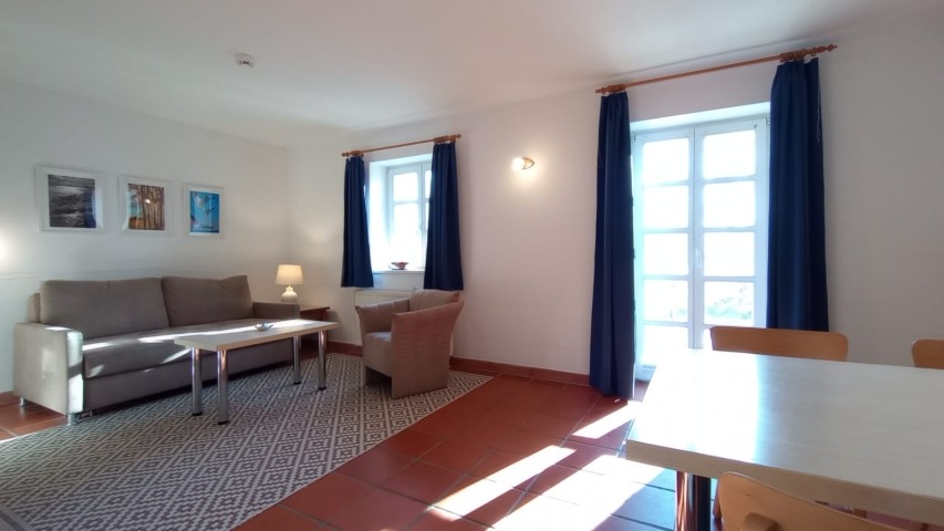 Der gemütliche Wohnraum mit Ausgang zur Terrasse