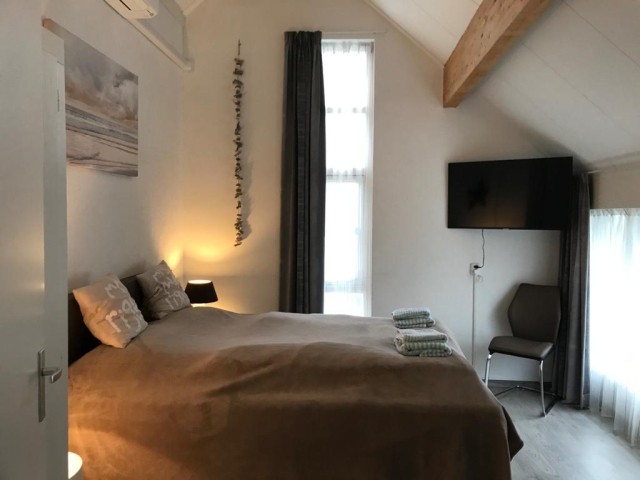 2 oberes Schlafzimmer 