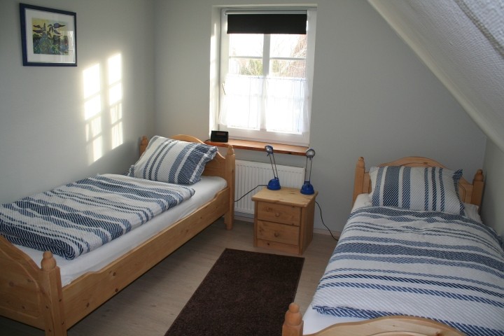 Schlafzimmer mit 2 Einzelbetten