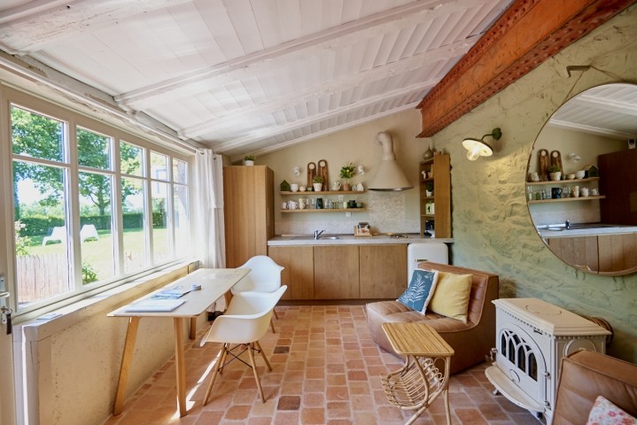 Voll ausgestattete Küche im Ferienhaus in der Bretagne