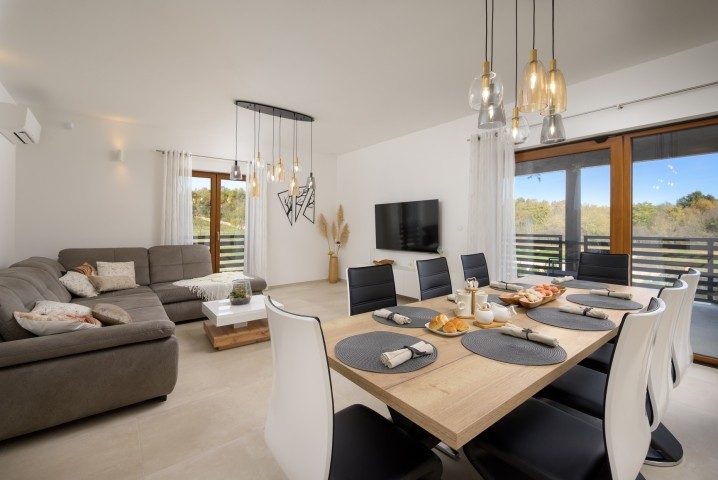 Wohn- und Essbereich