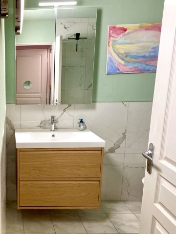 Großes Bad mit viel Platz zum Stylen