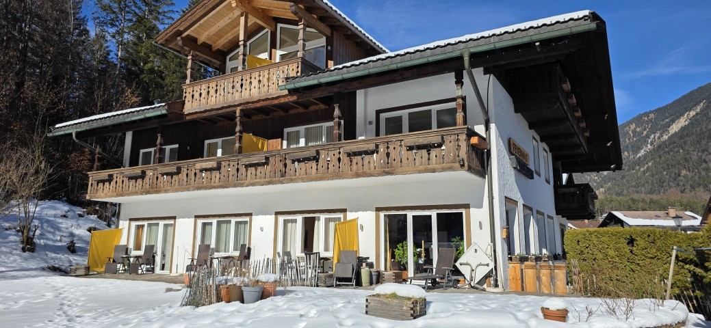 Ferienhaus Außenansicht im Winter