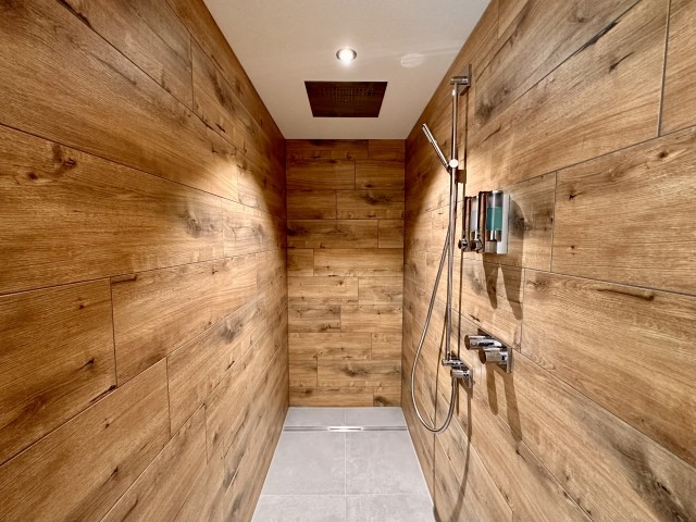 Regendusche ebenerdig