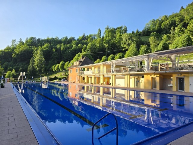 Eintritt ins Freibad ist inklusive (Hunde sind nicht gestattet)