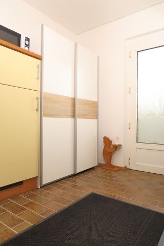 Flur mit Schrank Ferienwohnung SeeKiste Dangast