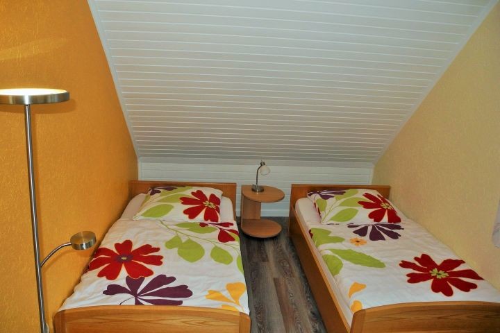 Schlafzimmer 2