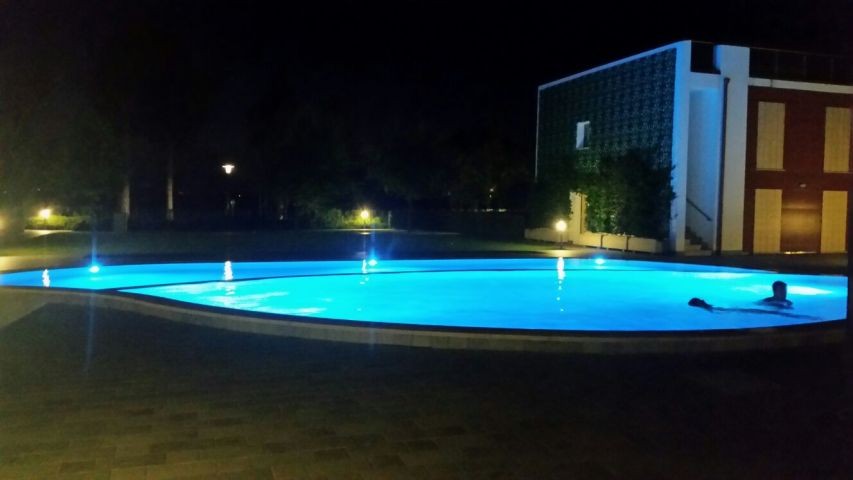 Der Pool am Abend