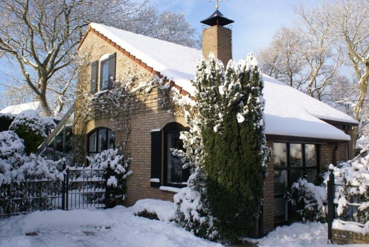 Haus im Winter Haus im Winter