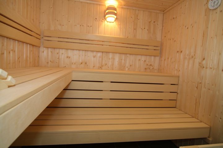Grimberg sauna club TNT Health
