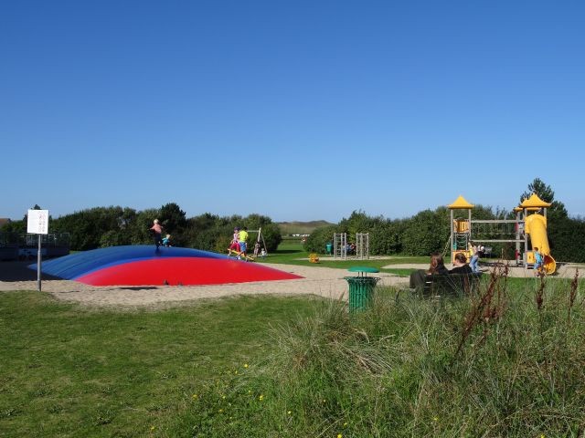 Im Ferienpark gibt es schöne Spielplätze
