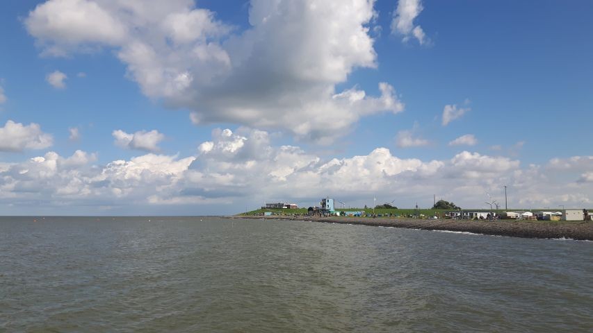 vom Wasser an Land