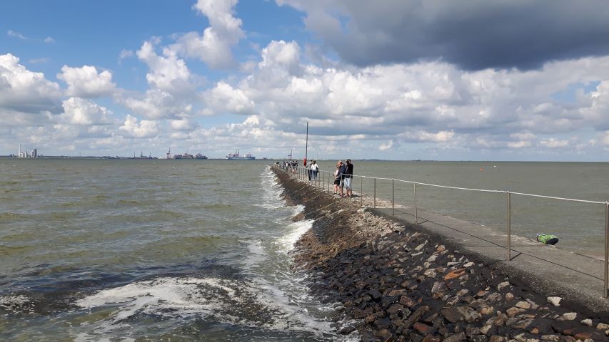 Steg ins Wasser