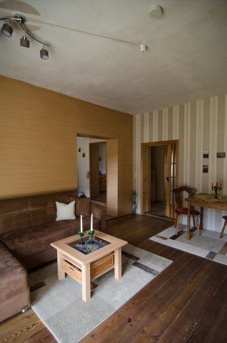 1. Wohnzimmer